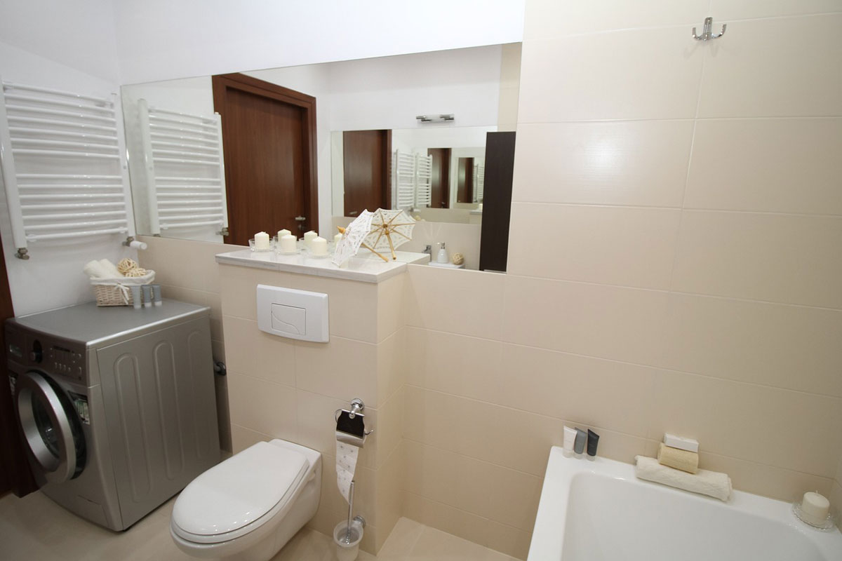 Familie Mustermann - Badezimmer mit WC